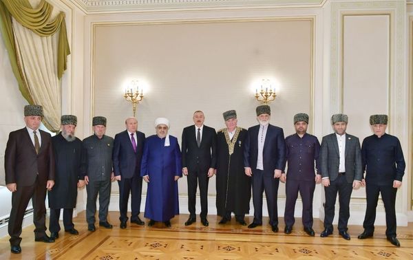 Президент Алиев: межрелигиозный диалог на Кавказе важен и для России, и для Азербайджана - Sputnik Азербайджан