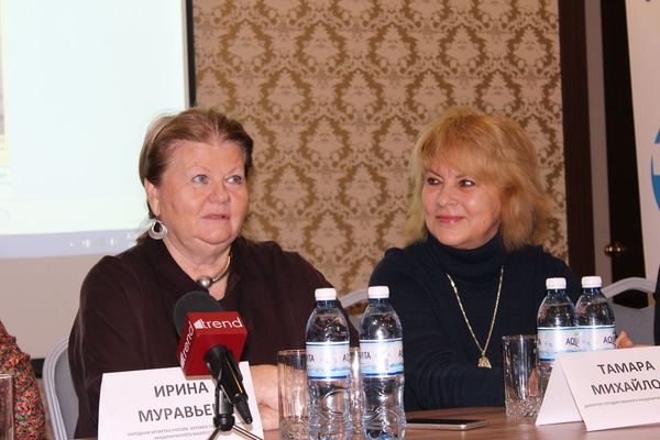 Ведущие актеры Малого театра Москвы в Баку: для нас это вкусные гастроли - Sputnik Азербайджан