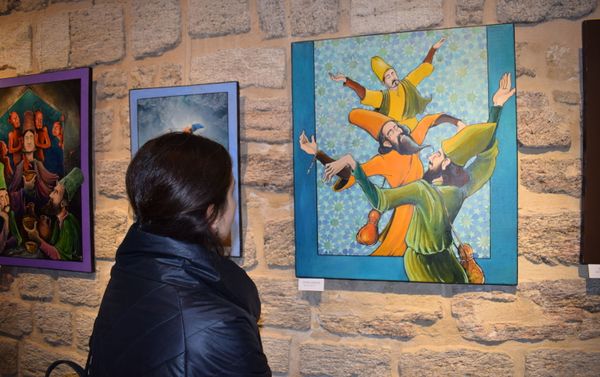В галерее Art Tower открылась выставка азербайджанского художника Зохраба Салам-заде под названием «Секреты гармонии» - Sputnik Азербайджан