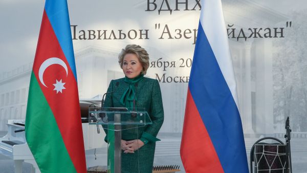 Председатель Совета Федерации РФ Валентина Матвиенко на открытии павильона Азербайджана на ВДНХ - Sputnik Азербайджан