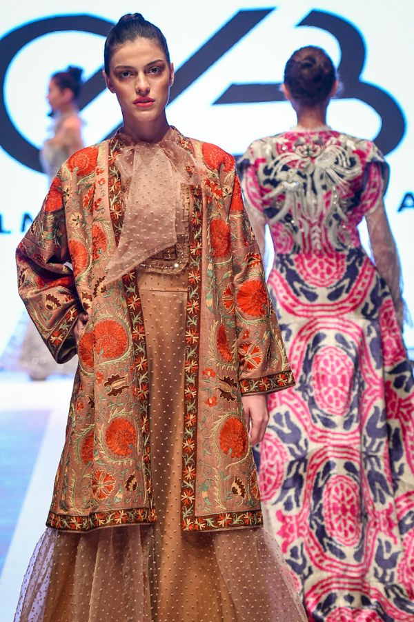 Юбилейный, десятый сезон Azerbaijan Fashion Week - Sputnik Азербайджан