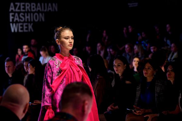 Юбилейный, десятый сезон Azerbaijan Fashion Week - Sputnik Азербайджан