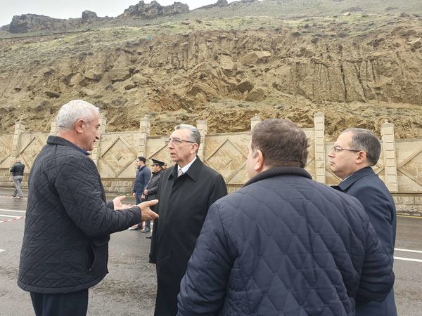Беда не приходит одна: в зоне оползня в Баку перекрыли воду - Sputnik Азербайджан