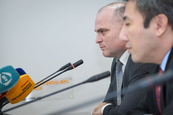 Заместитель директора Русской школы экономики UNEC, доктор наук, профессор Эльшад Мамедов - Sputnik Азербайджан