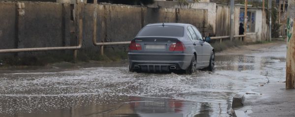 Pirşağı qəsəbəsində yağışdan sonra yol - Sputnik Азербайджан