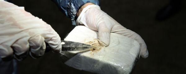 Astara gömrük postunda saxlanılan yük avtomobilində 933 kiloqramdan artıq heroin aşkar edilib - Sputnik Азербайджан