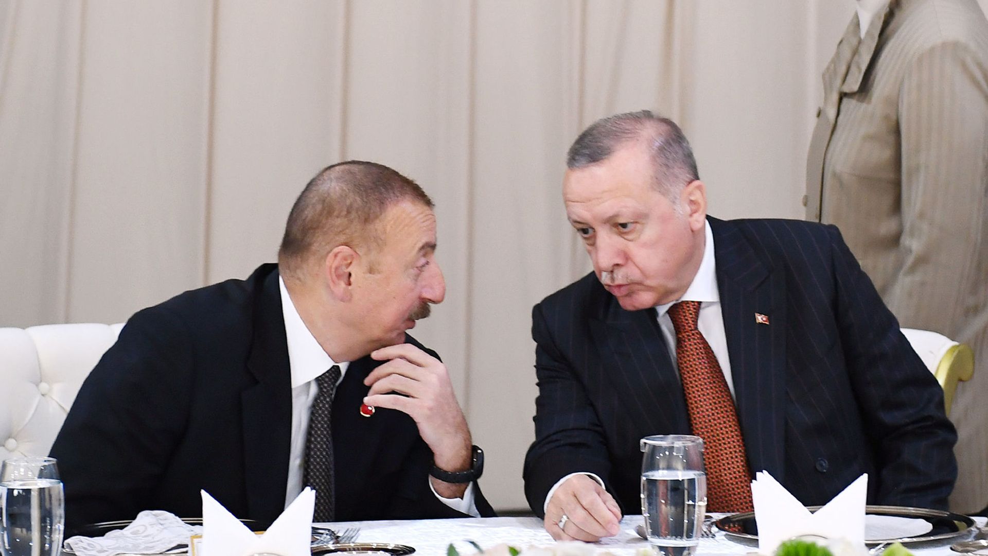 Президент Азербайджана Ильхам Алиев и Турции - Реджеп Тайип Эрдоган Президент Азербайджана Ильхам Алиев и Турции - Реджеп Тайип Эрдоган - Sputnik Азербайджан, 1920, 04.03.2021