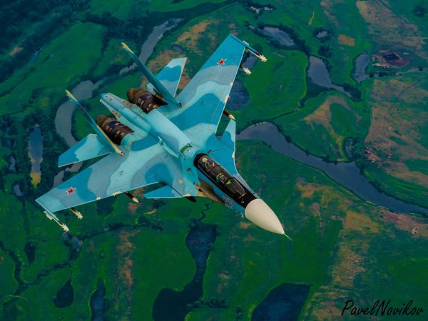 Российский двухместный многоцелевой истребитель поколения 4+ Су-30 - Sputnik Азербайджан
