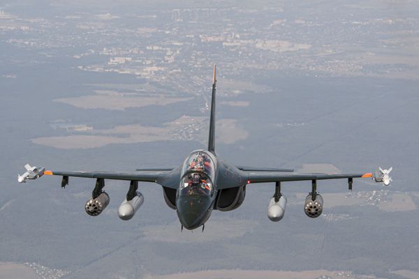 Российский учебно-боевой самолет Як-130 - Sputnik Азербайджан