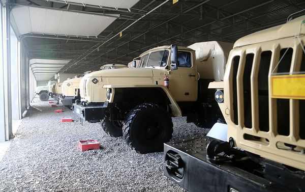 Военная техника подразделений Ракетных и артиллерийских войск в прифронтовой зоне - Sputnik Азербайджан