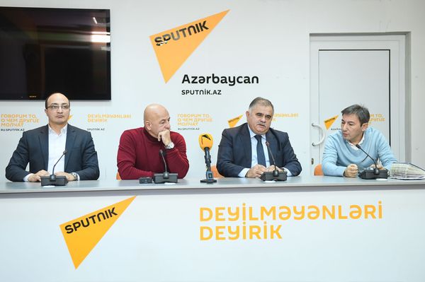 Новым депутатам надо обеспечить контроль над исполнением законов - эксперты - Sputnik Азербайджан