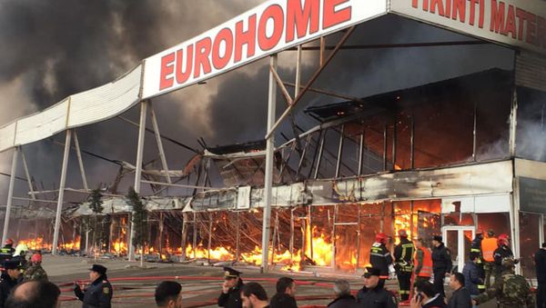 Eurohome tikinti bazarında yanğın - Sputnik Азербайджан