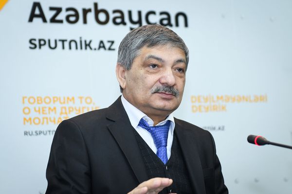 Президент Ассоциации национальной кулинарии и Центра кулинарии Таир Амирасланов - Sputnik Азербайджан