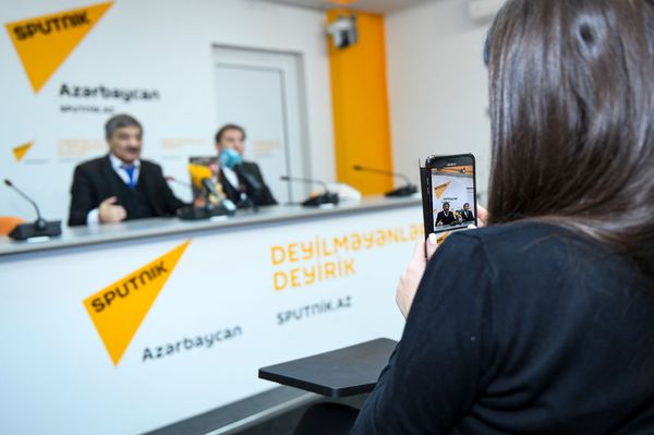 Пресс-конференция на тему Азербайджанская кулинария сегодня: правильно ли мы питаемся - Sputnik Азербайджан