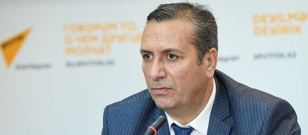 Председатель Профсоюза журналистов Азербайджана Мушвиг Алескерли - Sputnik Азербайджан