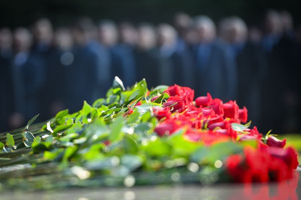 Азербайджанский народ чтит память Общенационального лидера Гейдара Алиева - Sputnik Азербайджан