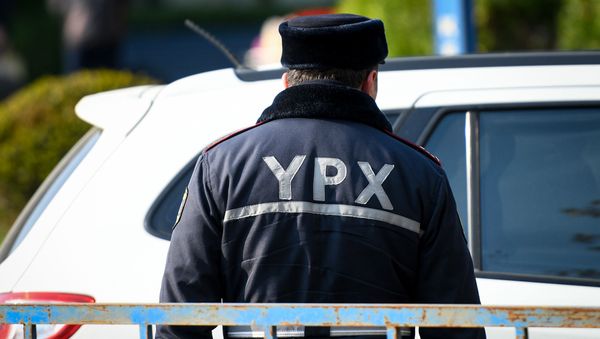 Сотрудник дорожной полици, фото из архива - Sputnik Азербайджан