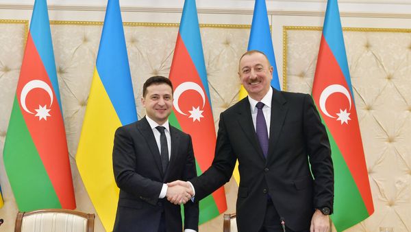 Президент Азербайджана Ильхам Алиев и президент Украины Владимир Зеленский, фото из архива - Sputnik Азербайджан