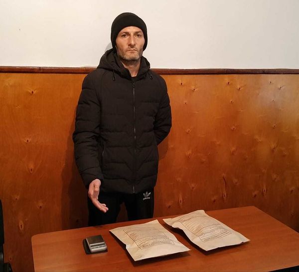 Житель Астары задержан полицией при попытке продать запрещенный товар - Sputnik Азербайджан