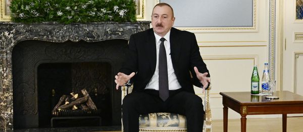 Президент Ильхам Алиев дал интервью местным журналистам по итогам года - Sputnik Азербайджан
