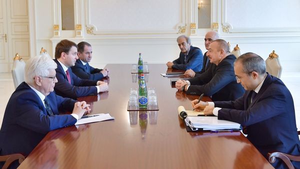 Prezident İlham Əliyev Rusiyanın İqtisadi İnkişaf naziri Maksim Oreşkinin başçılıq etdiyi nümayəndə heyətini qəbul edib - Sputnik Азербайджан
