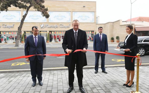 Президент Ильхам Алиев принял участие в открытии центра DOST номер 2 Президент Ильхам Алиев принял участие в открытии центра DOST номер 2 - Sputnik Азербайджан