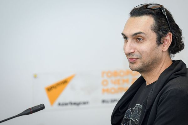 Заведующий кафедры хореографии Гимназии искусств при Азербайджанской государственной консерватории Таир Эйнуллаев - Sputnik Азербайджан