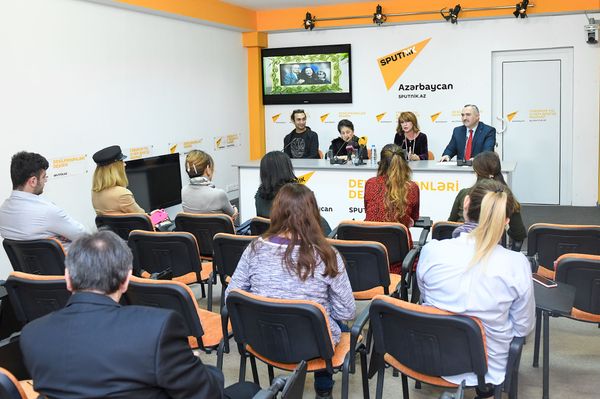 Пресс-конференция на тему Вспоминая Амину Дильбази: к столетию великой танцовщицы - Sputnik Азербайджан