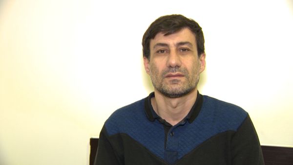Жизнь в шоколаде: мошенник в Баку обогатился на желании людей трудоустроиться за границей - Sputnik Азербайджан