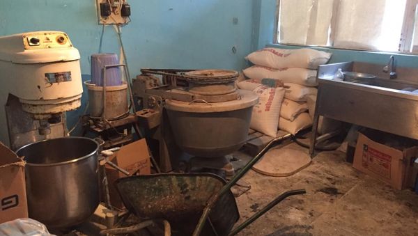 Цех, незаконно занимавшийся производством кондитерских изделий в кустарных условиях в Мингячевире - Sputnik Азербайджан
