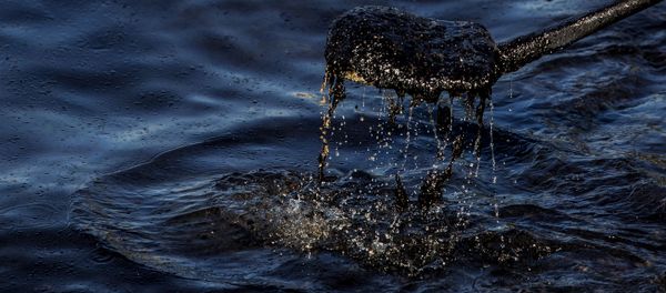 Выброс нефти в море, фото из архива - Sputnik Азербайджан