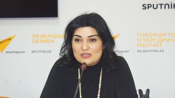 Заместитель председателя общественного совета при Государственной миграционной службе АР Кямаля Мамедова - Sputnik Азербайджан