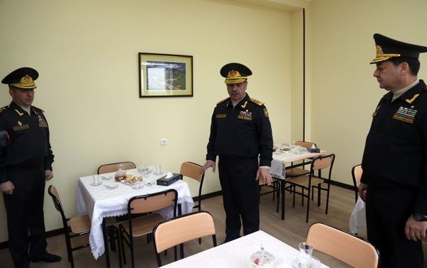 Министр обороны Закир Гасанов на открытии ряда объектов в воинских частях - Sputnik Азербайджан