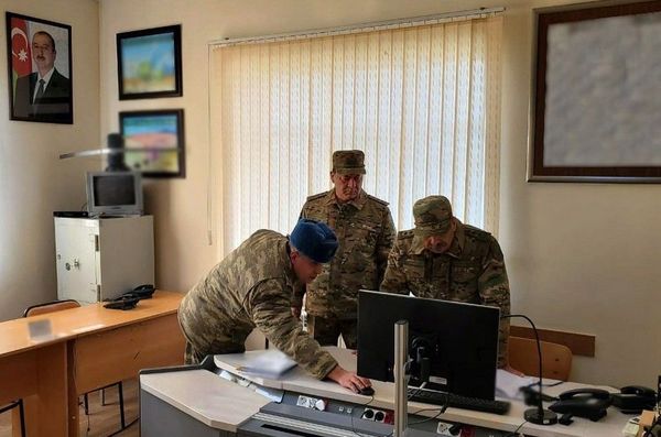 Закир Гасанов проверил боеготовность подразделений ПВО Азербайджана - Sputnik Азербайджан