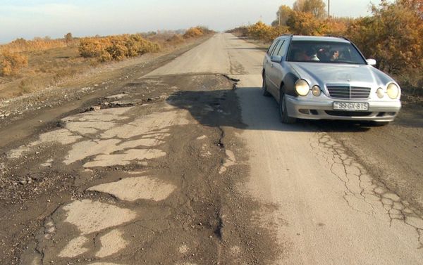 Реконструкция автодороги Кюрдемир-Зардаб Реконструкция автодороги Кюрдемир-Зардаб - Sputnik Азербайджан