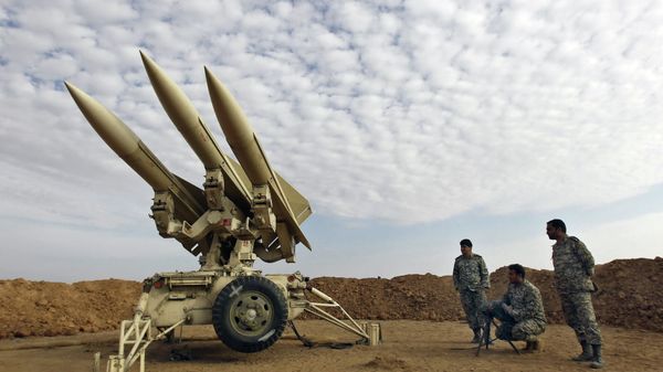 Военнослужащие иранской армии во время учений - Sputnik Азербайджан