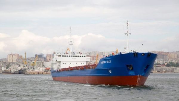Азербайджанские моряки спасли трех мигрантов с тонущей лодки в Ионическом море - Sputnik Азербайджан
