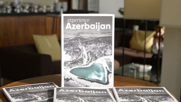 Azərbaycan turizmini dünyada tanıdan jurnalın təqdimatı keçirilib - Sputnik Азербайджан