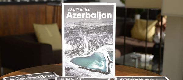 Azərbaycan turizmini dünyada tanıdan jurnalın təqdimatı keçirilib - Sputnik Азербайджан