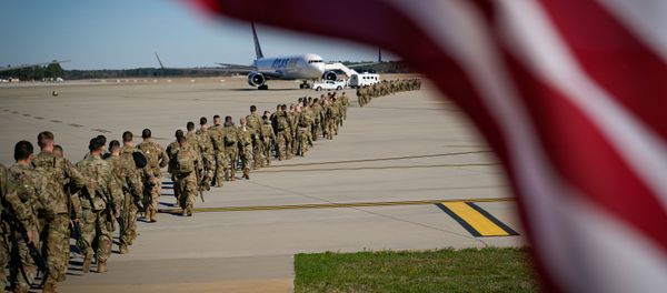 Американские военные перед вылетом на Ближний Восток, фото из архива - Sputnik Азербайджан