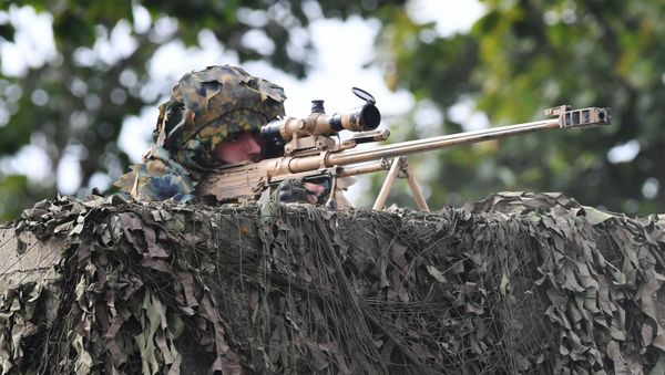 Снайпер на позиции во время учений, фото из архива - Sputnik Азербайджан