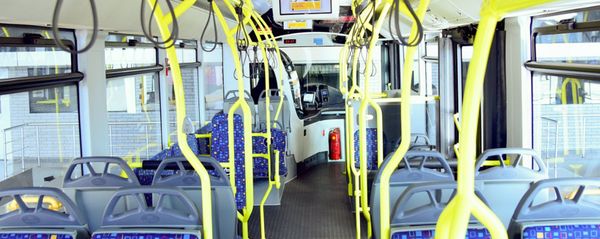 199 nömrəli müntəzəm marşrut xətti üzrə sərnişindaşımaya cəlb olunan 12 metrlik İsuzu Citiport markalı avtobuslar - Sputnik Азербайджан