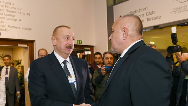 Davosda Azərbaycan Prezidenti İlham Əliyev və Polşa Prezidenti Andjey Duda arasında görüş - Sputnik Азербайджан