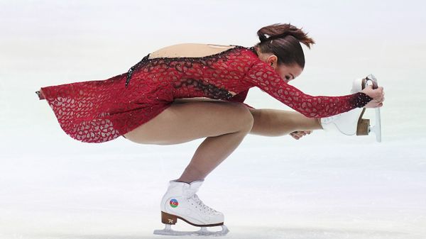 Екатерина Рябова в соревнованиях среди женщин на чемпионате Европы по фигурному катанию - Sputnik Азербайджан