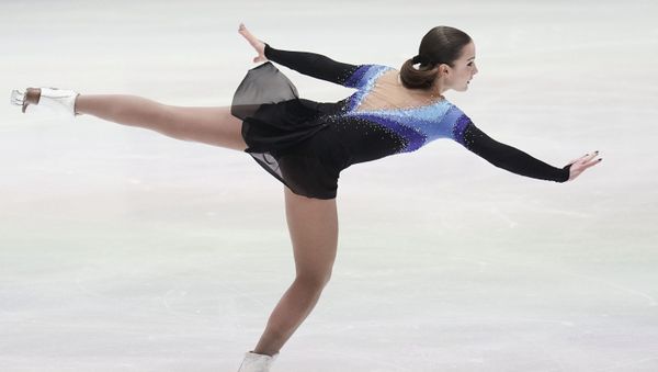 Екатерина Рябова (Азербайджан) выступает с произвольной программой в соревнованиях среди женщин на чемпионате Европы по фигурному катанию - Sputnik Азербайджан