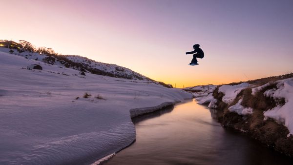 Снимок Snowshowmen фотографа Jakob Kennedy, победивший в категории Action конкурса 2019 Photographer of the Year Presented by Panasonic - Sputnik Азербайджан