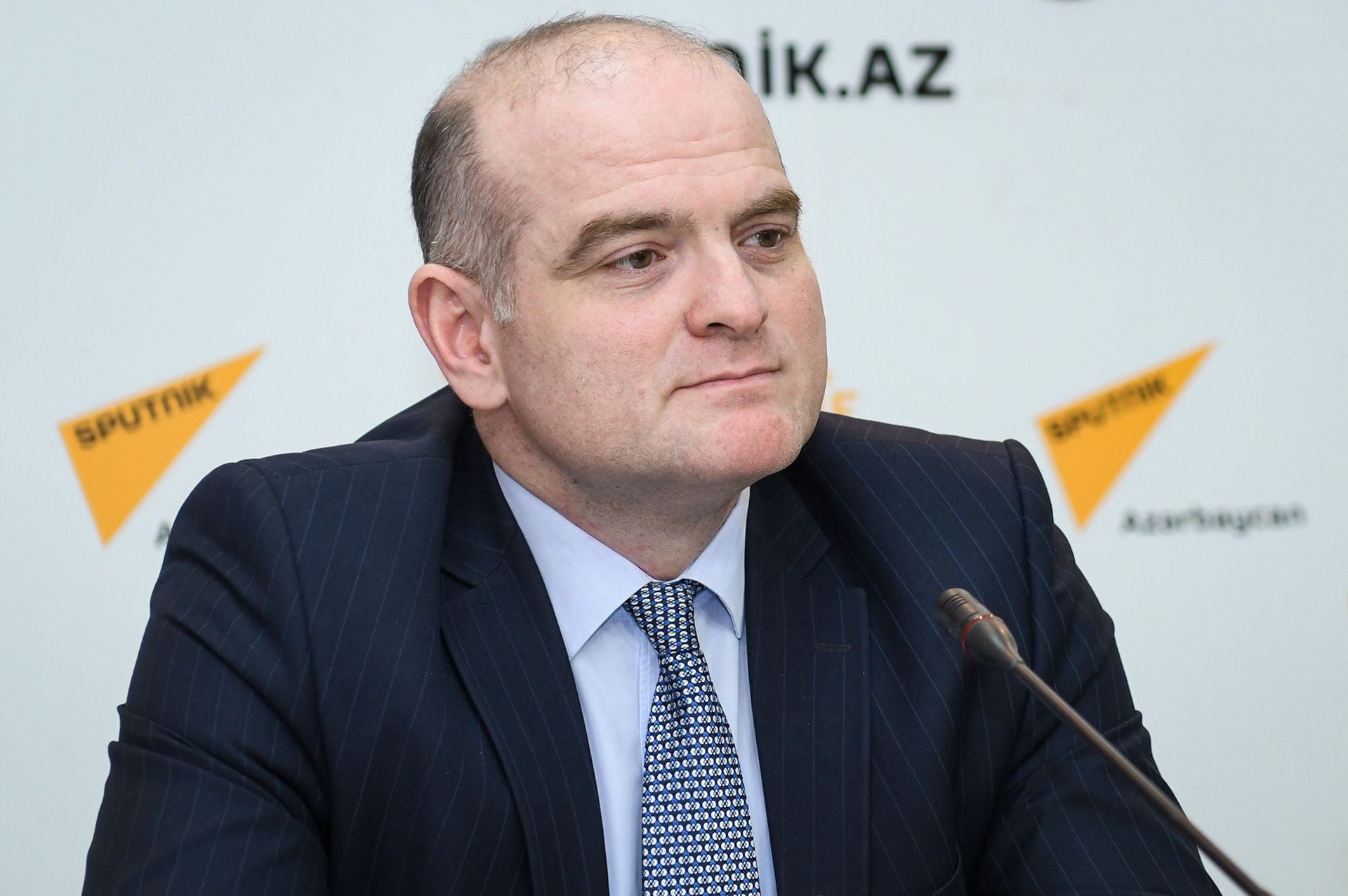 Заместитель директора Русской школы экономики UNEC, доктор наук, профессор Эльшад Мамедов - Sputnik Азербайджан, 1920, 02.02.2022