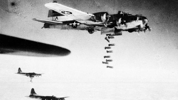Зачем США и Великобритания уничтожили культурную столицу Германии - Sputnik Азербайджан