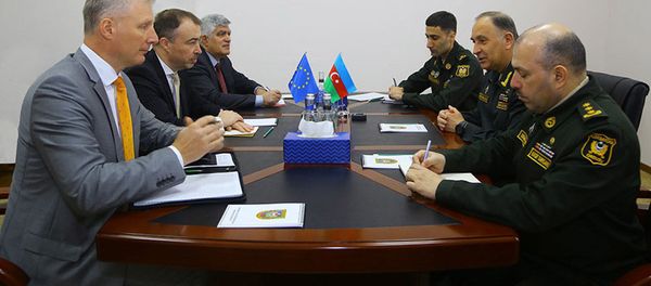 Müdafiə nazirinin müavini general-leytenant Kərim Vəliyev Aİ-nin Cənubi Qafqaz üzrə xüsusi nümayəndəsi Toivo Klaarla görüşüb Müdafiə nazirinin müavini general-leytenant Kərim Vəliyev Aİ-nin Cənubi Qafqaz üzrə xüsusi nümayəndəsi Toivo Klaarla görüşüb - Sputnik Азербайджан
