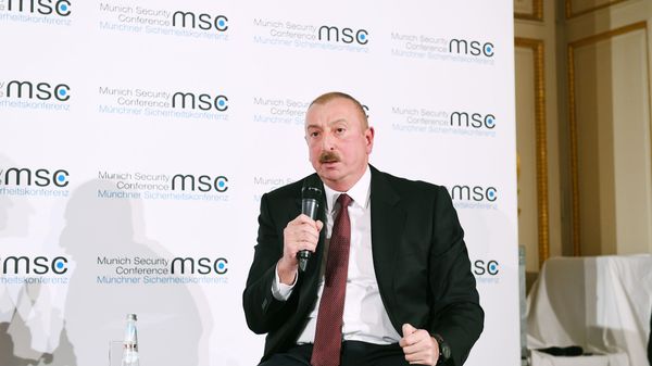 Prezident İlham Əliyev Münxen Təhlükəsizlik Konfransı çərçivəsində Dağlıq Qarabağ münaqişəsi ilə bağlı panel müzakirələrində - Sputnik Азербайджан